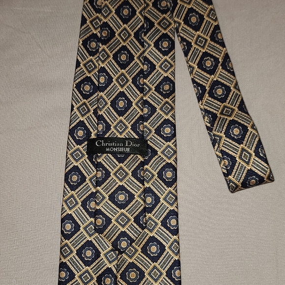 Authentic christian dior necktie - Picture 5 of 7